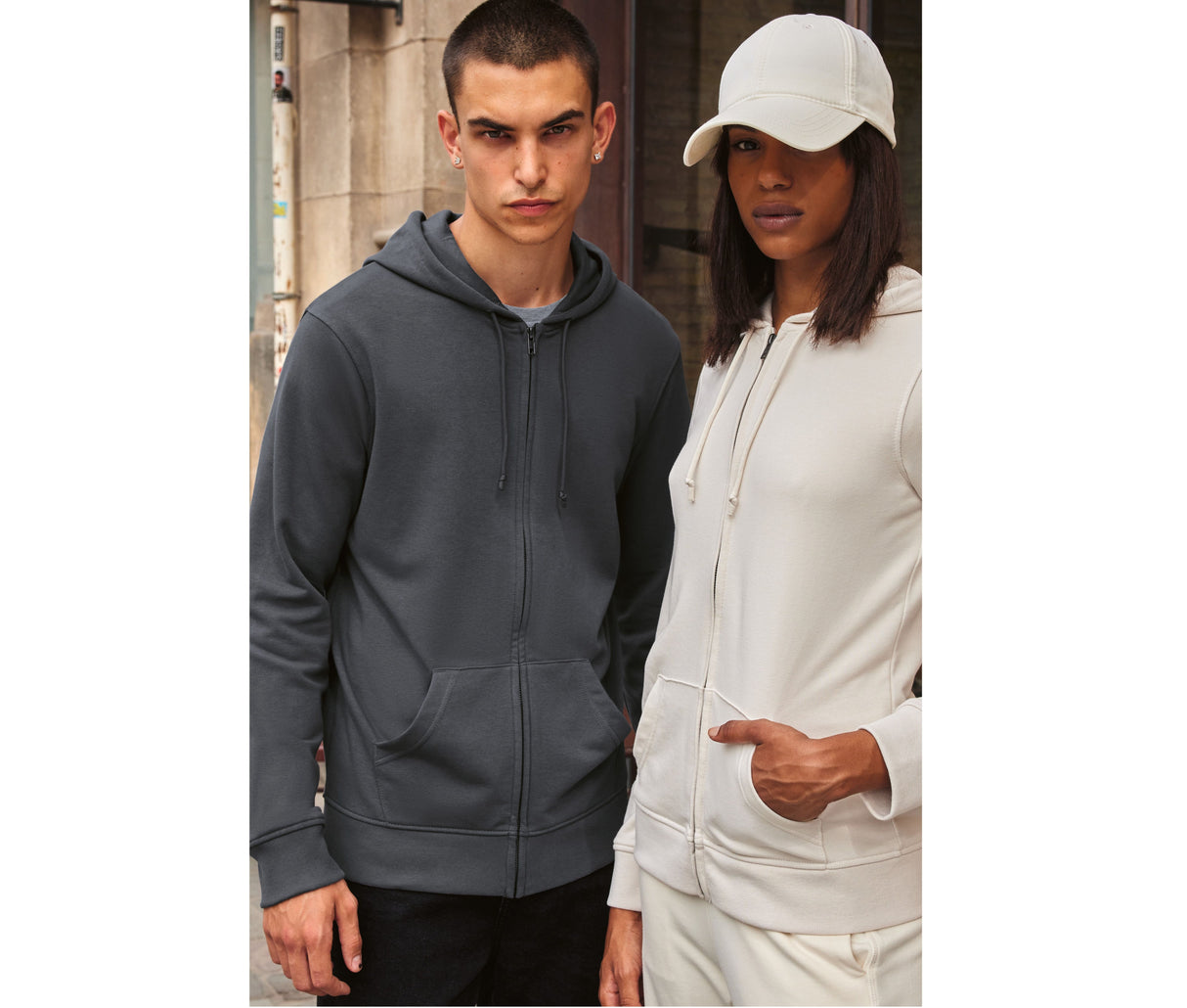 B&C Inspire Zipped Hood_°