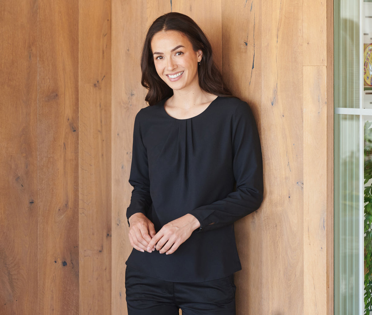 HENBURY LADIES' PLEAT FRONT LONG SLEEVED BLOUSE