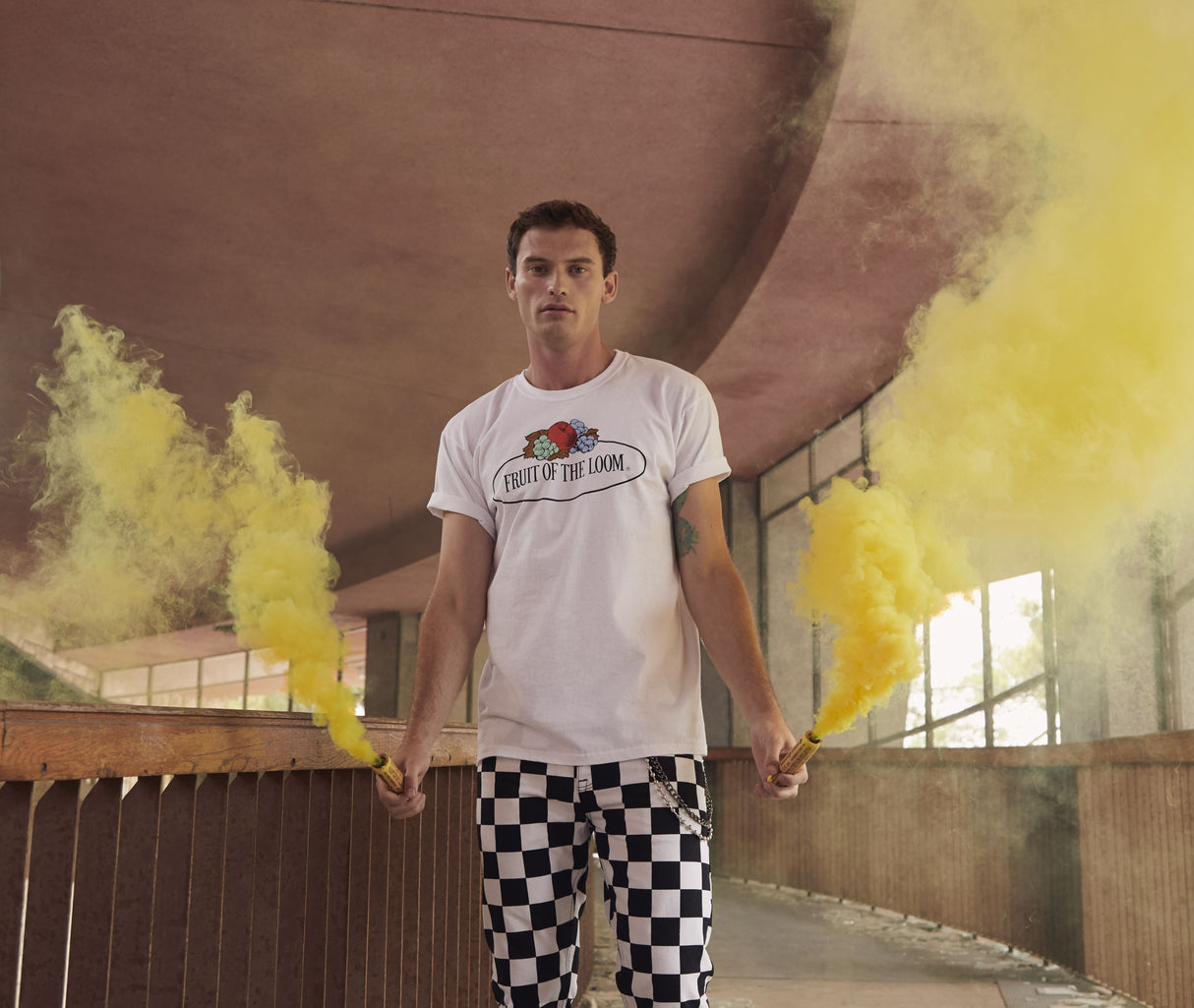 FRUIT OF THE LOOM VINTAGE VINTAGE T LARGE LOGO