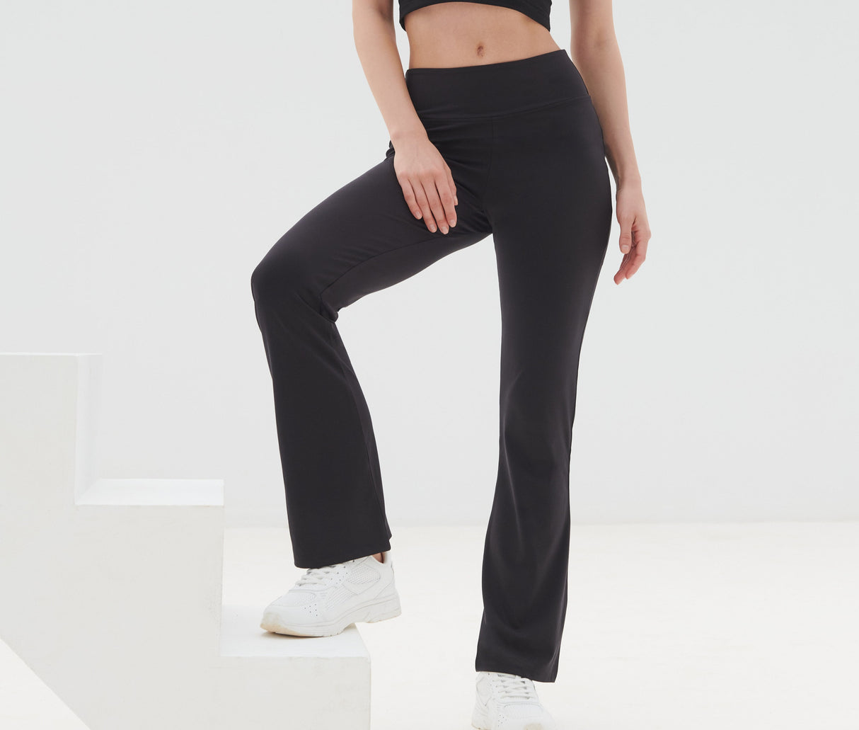 SF CLOTHING WOMEN'S FLARED LEGGINGS